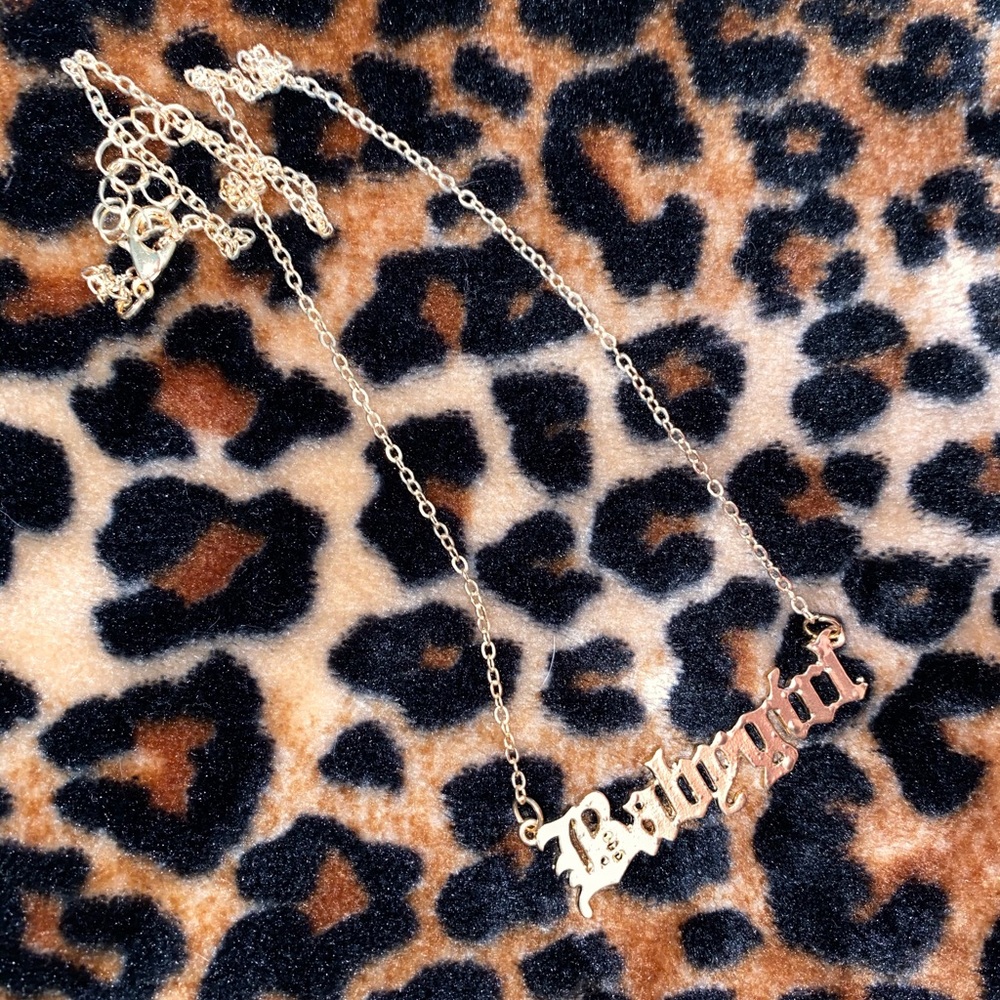 babygirl necklace ;)